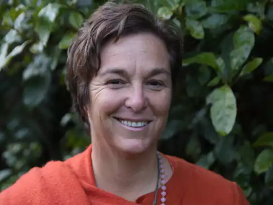 Swami Karma Karuna Saraswati,
                            Health & Wellness, Health & Wellness
                            Expert at Simpósio do Solstício de Verão